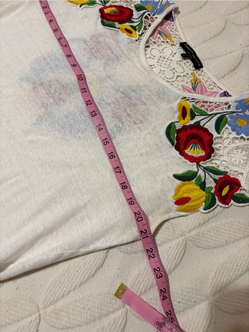 Gorgeous size L Generation Love White linen Embroidered top with lace detail. - Picture 6 of 7